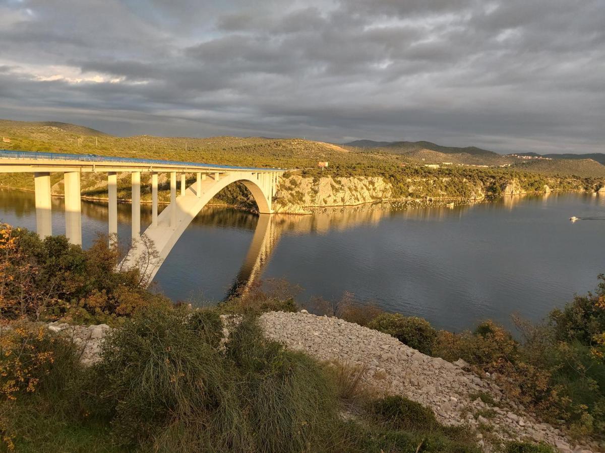 Apartman Arija-Pino Vodice Esterno foto