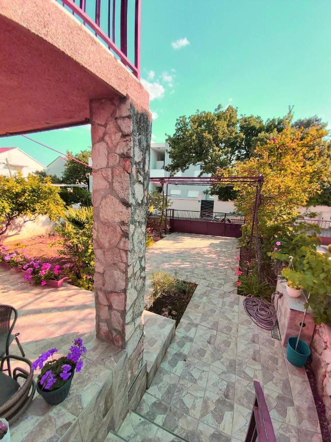 Apartman Arija-Pino Vodice Esterno foto