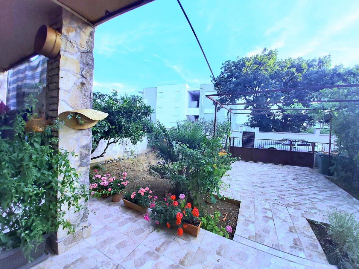 Apartman Arija-Pino Vodice Esterno foto