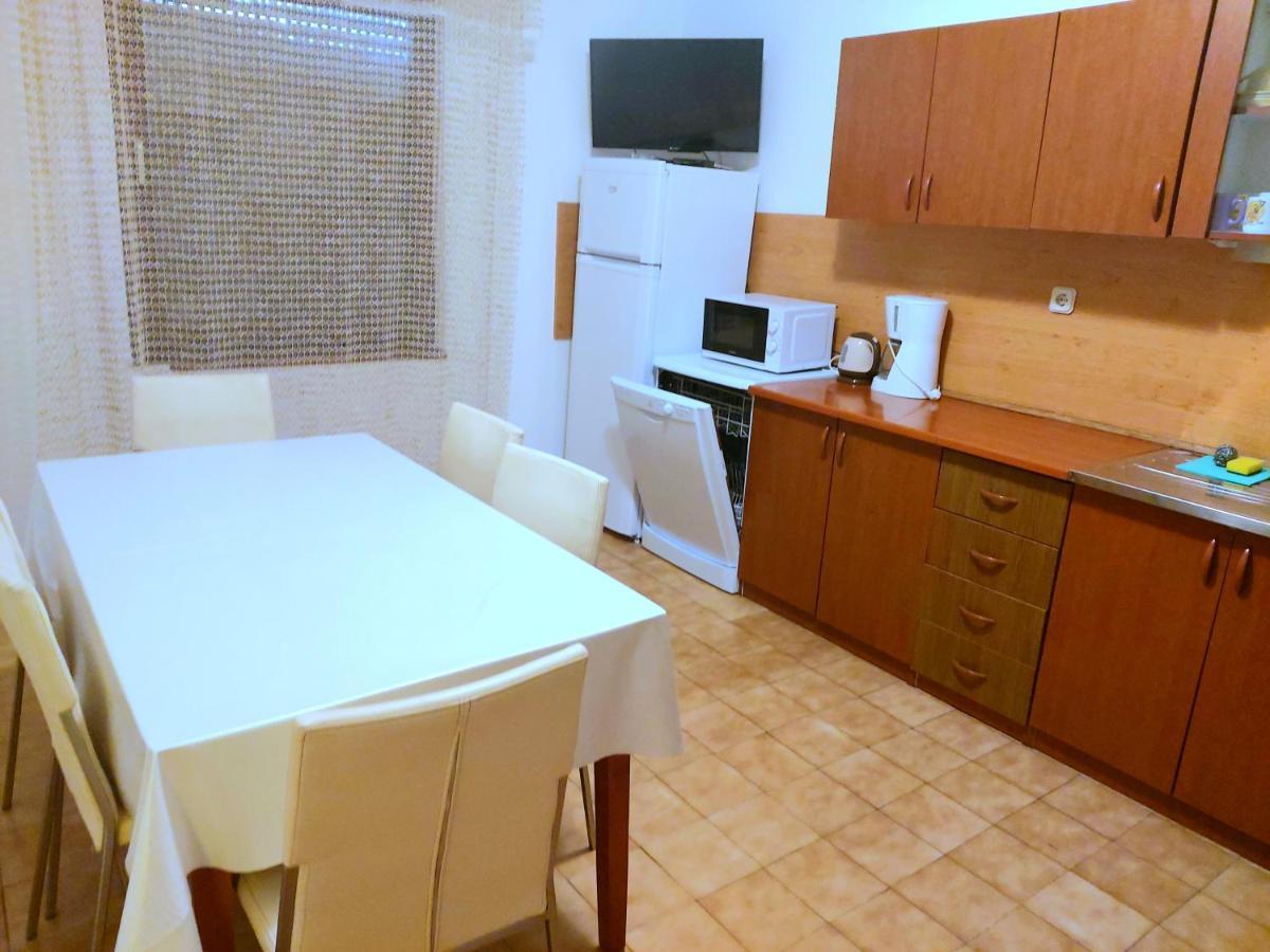 Apartman Arija-Pino Vodice Esterno foto