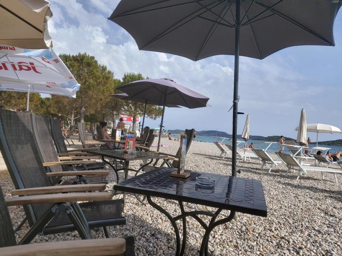 Apartman Arija-Pino Vodice Esterno foto