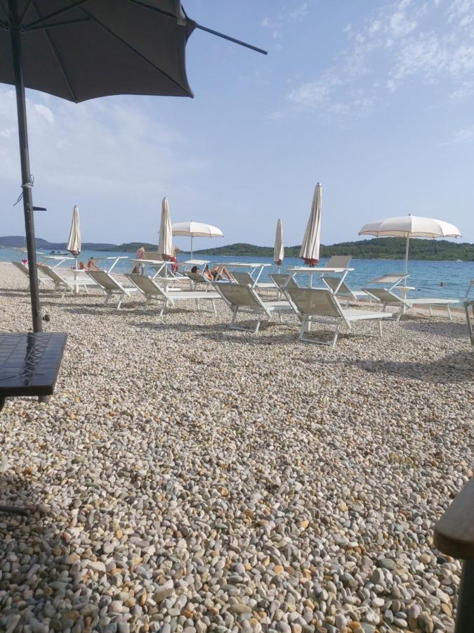 Apartman Arija-Pino Vodice Esterno foto