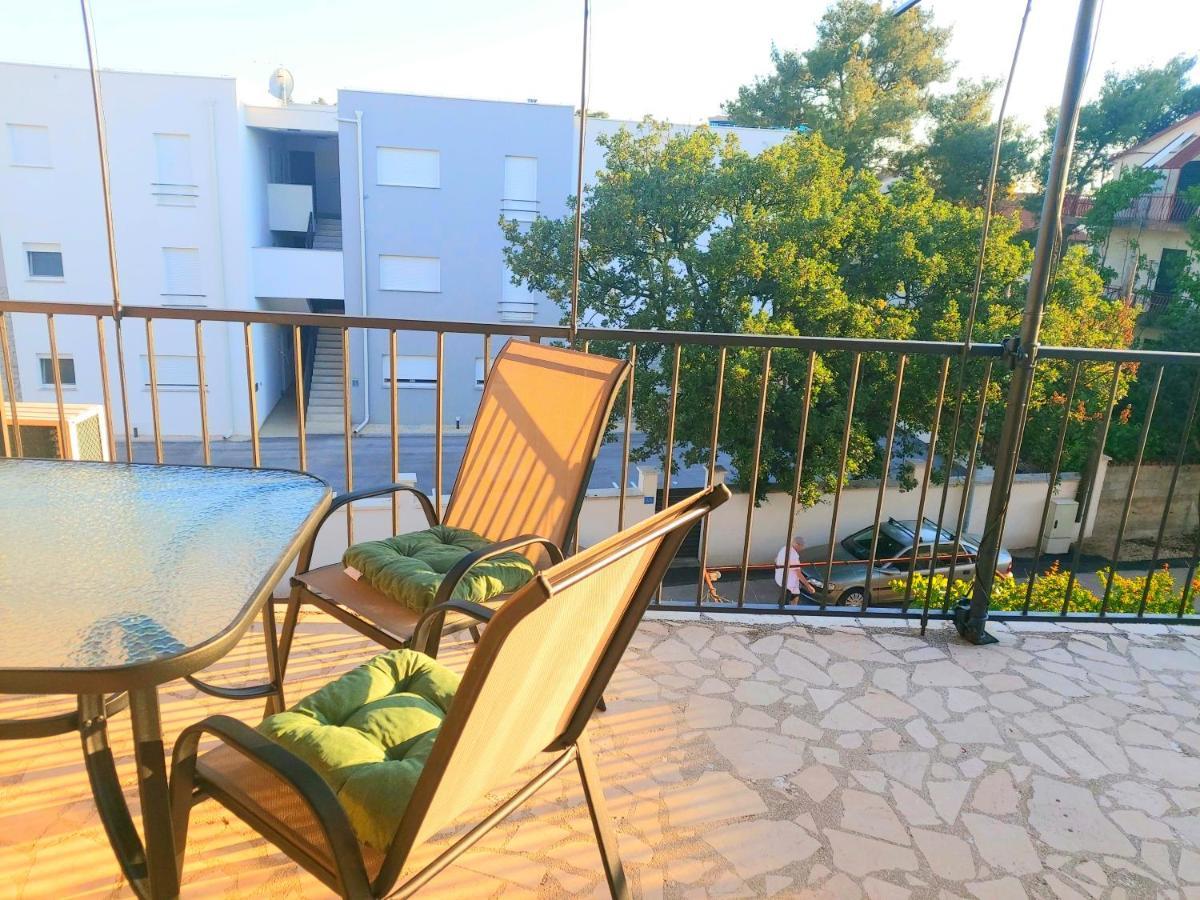 Apartman Arija-Pino Vodice Esterno foto