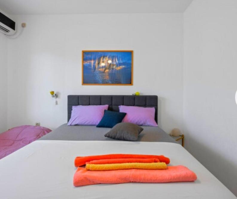 Apartman Arija-Pino Vodice Esterno foto