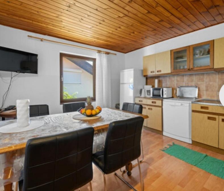 Apartman Arija-Pino Vodice Esterno foto